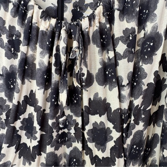 Amour Vert Elle Dress In Ink Flower NWT Size: Medium - Picture 9 of 12